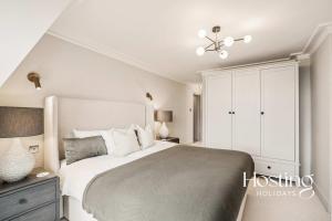 The Pembroke Penthouse - Luxury 2Bed in Kensington