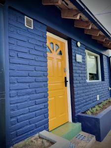 Casita del centro Esquel luz natural, wifi alto, ideal parejas, check in autónomo - Ubytování bez kategorie ve městě Esquel