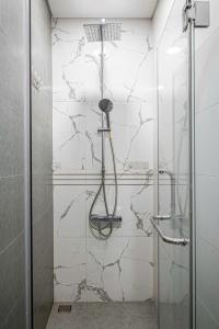 Sunwah Pearl Luxury Apt - Near Landmark 81 & District 1