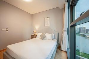 Sunwah Pearl Luxury Apt - Near Landmark 81 & District 1