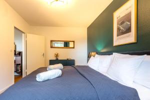 Chesterfield Suite 3 Bedroom Apartment Zurich