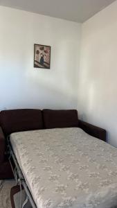 Charming apartment with terrace and parking in Carcassonne