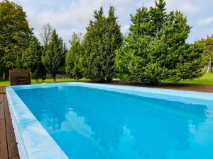 Otto Villa basseini ja saunaga