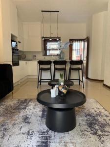 Morden Apartment in the heart of the city!