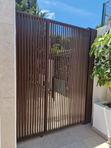 Soleado, gran terraza, piscina privada