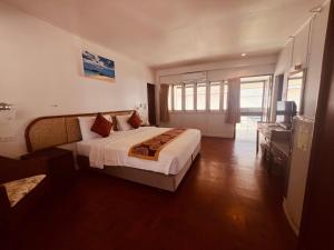 Nautical Inn