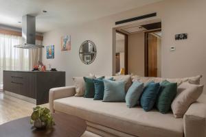 2BR Oasis in Tulum | Rooftop Pool • Wi-Fi• Parking