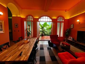 Ginger Banana Hostel