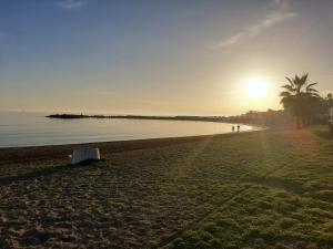 Bright & Cozy studio in the center of Puerto Banus, pool and terrace.