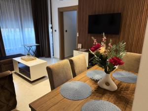 Crystal Everest Apartments