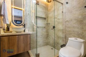 Beach Front - Luxury High Rise - Dubai Style