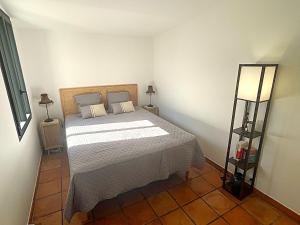 Villa Perle dAzur, vue mer, piscine chauffée, 400m de la mer