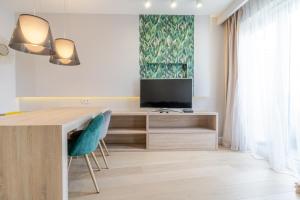 Pułaskiego Urban Apartment by BookingHost