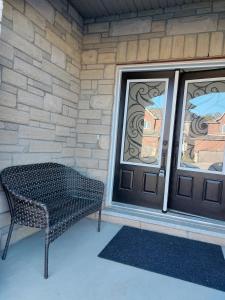 Modern 5-bedroom house close to Ardagh Bluffs