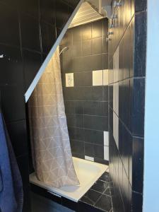 Lejlighed med højt til loftet