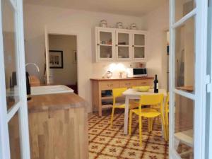 Comfortable beach flat at São Pedro do Estoril