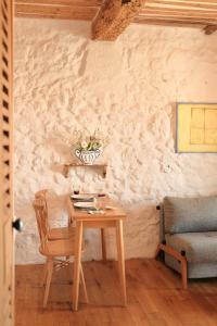 Charming 1BR apartment with balcony & AC, heart of Antibes