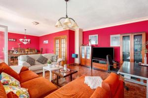 Stunning 3 Bedroom Apartment in Radazul with Ocean Views