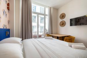 New Studio for 2 near Bastille