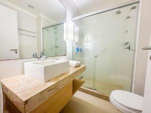 Moderno Flat no Gonzaga na quadra da Praia