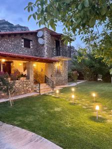 StoneNest Kalavryta -Luxury Stone Villa
