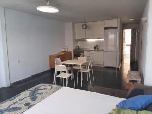 Alicante, Isleta Albufereta, apt with sea view
