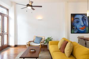 Beachfront penthouse in Casco Antiguo