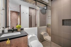 Morph 1401 - Luxe & bright ap in Poblado with AC