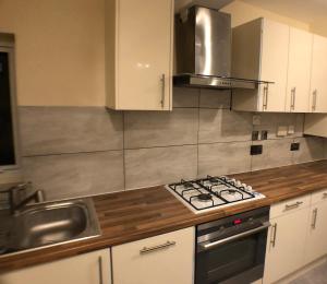 Large room private bath NW London Harrow