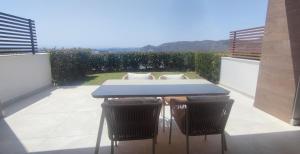 Newly built townhouse with spectacular sea views in an idyllic setting just 15 min from Marbella