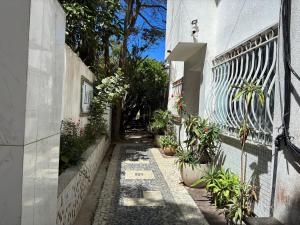 Praia de Geribá a pé - loft no corredor de acesso a praia