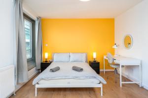 Centrally Located Spacious & Modern 1 Bedroom Flat