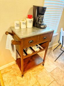 Downtown Fort Smith Apartment with Yard Pet Friendly