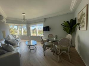 Impecable apartamento frente al mar