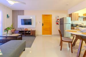 Oasis cerca del mar #2