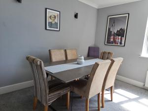 Spacious 4 Bedroom Townhouse in Hove