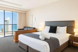 Ocean View Studio Apartment Surfers Paradise - Free Parking