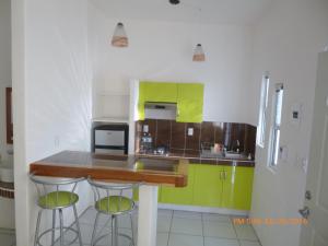 Hotel y Suites Del Paci­fico