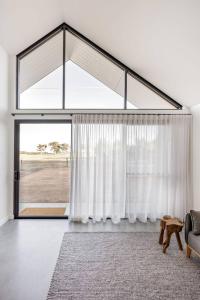 The Old Cheese Factory - Luxe Design & Country Calm