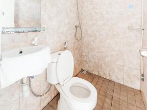 GO Homestay RedPartner near Alun-Alun Mojokerto