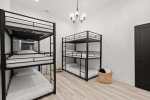 Chic Loft near United Center, UICIMD & Downtown