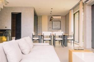 Elourea Townhouse 2BR Villas by Balangan Beach