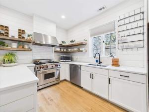 4 BR 2 Deck Fire Pit Pool Table WD 5Gbps