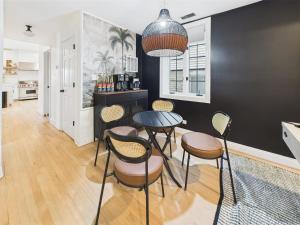 4 BR 2 Deck Fire Pit Pool Table WD 5Gbps