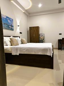 Crescent Bay Weligama