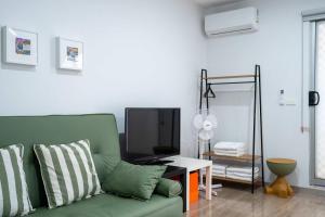 Brunswick Convenience 1BR Home