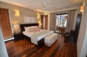 Olana Blue - Beachfront apartment