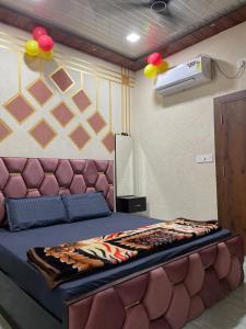 Shri Sanwariya Dham Near By Mathura Junction Railway Station