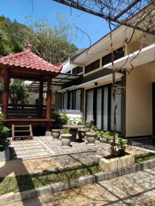 Villa Bungas Kusuma Pinus M92