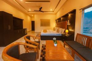 The kempty Fall Resort, Mussoorie - Lavish & Luxury Stay